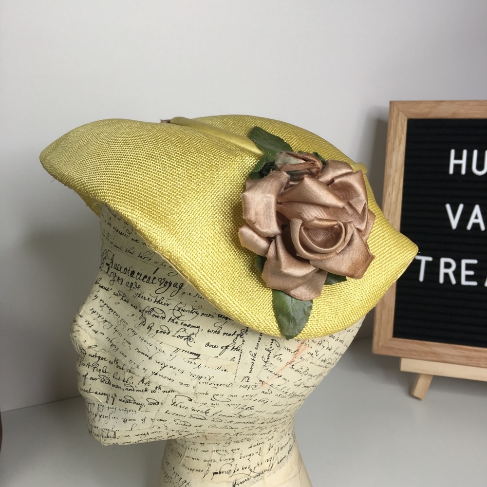 Vintage 40s 50s Style Rose Woven Straw Hat